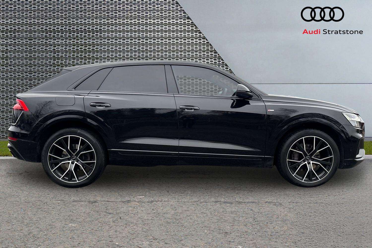 Used Audi Q8 2023 for sale - 77308380: Photo 4