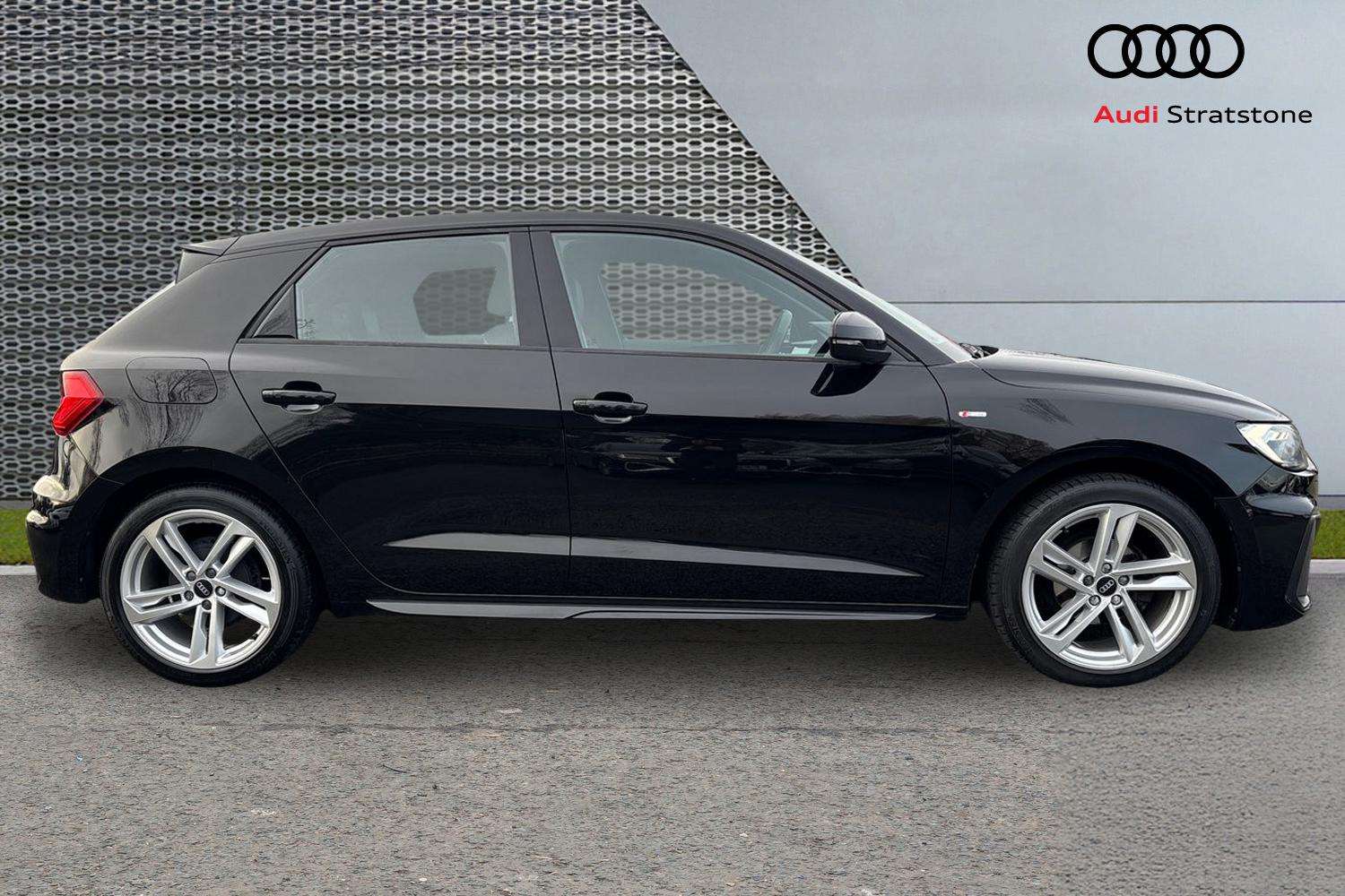 Used Audi A1 2023 for sale - 77178969: Photo 4