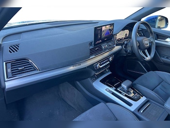 Used Audi Q5 2022 for sale - 79352005: Photo