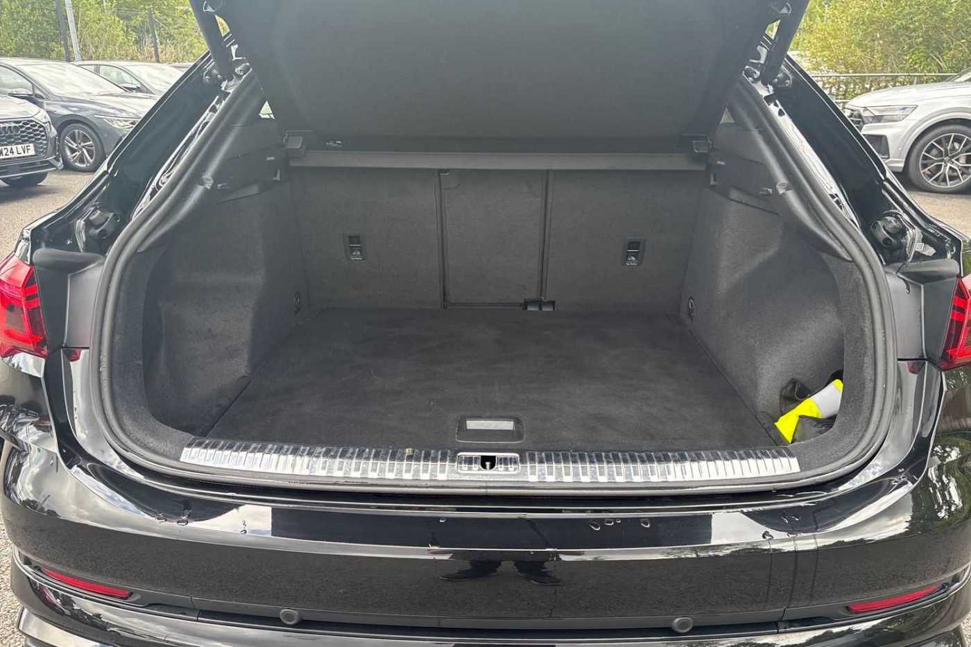 Used Audi RS Q3 2022 for sale - 77178989: Photo 11