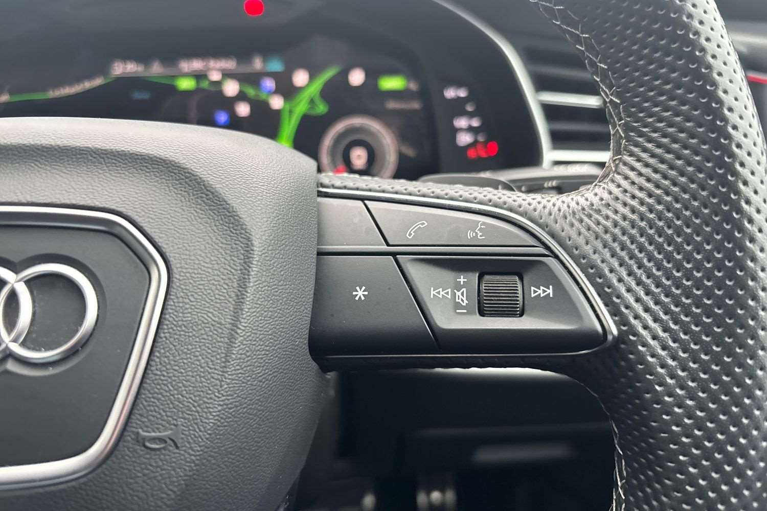 Used Audi Q8 2023 for sale - 77239888: Photo 17