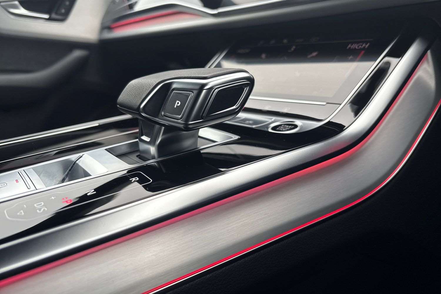 Used Audi Q8 2023 for sale - 77239888: Photo 31