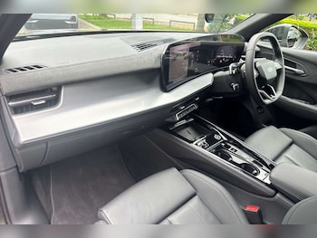 Used Audi Q3 2025 for sale - 77112483: Photo