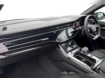 Used Audi Q8 2024 for sale - 77178796: Photo