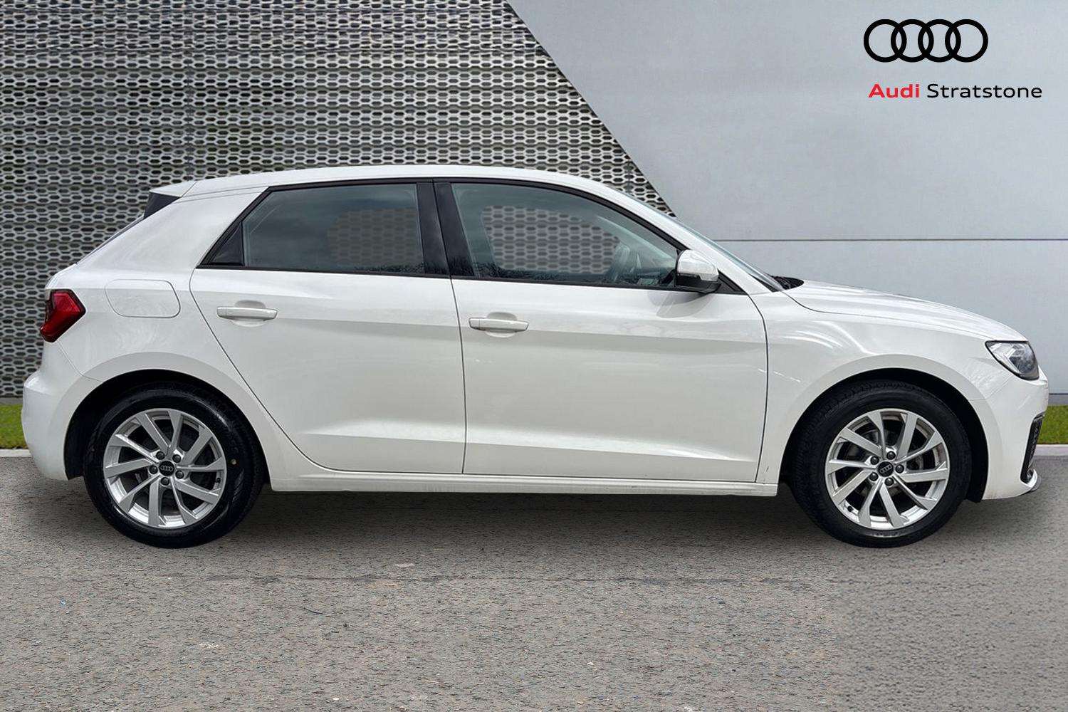 Used Audi A1 2023 for sale - 77842316: Photo 4