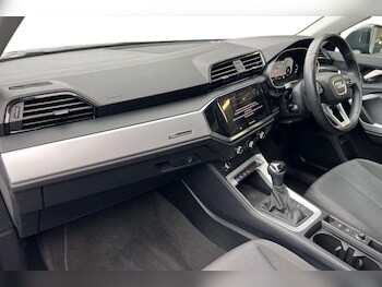 Used Audi Q3 2023 for sale - 76126021: Photo