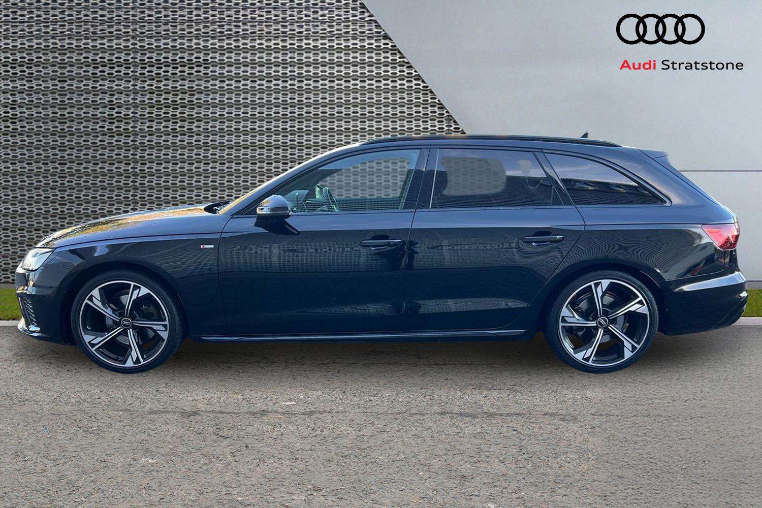 Used Audi A4 2023 for sale - 77389996: Photo 8