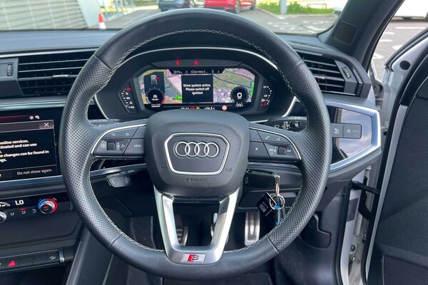 Used Audi Q3 2023 for sale - 74716611: Photo 31