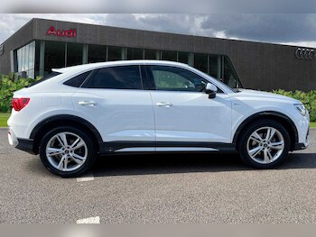 Used Audi Q3 2023 for sale - 74716611: Photo
