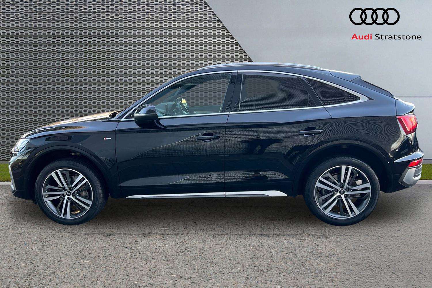 Used Audi Q5 2023 for sale - 76610522: Photo 8