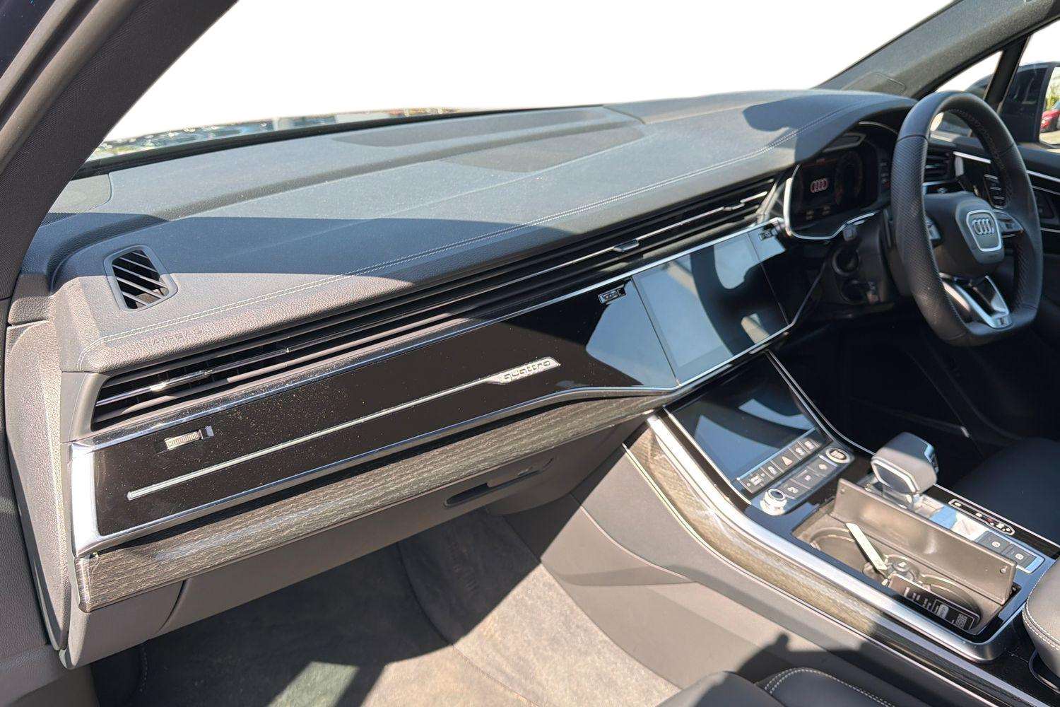 Used Audi Q7 2025 for sale - 77103098: Photo 2