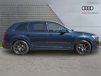 Used Audi Q7 2025 for sale - 77103098: Photo