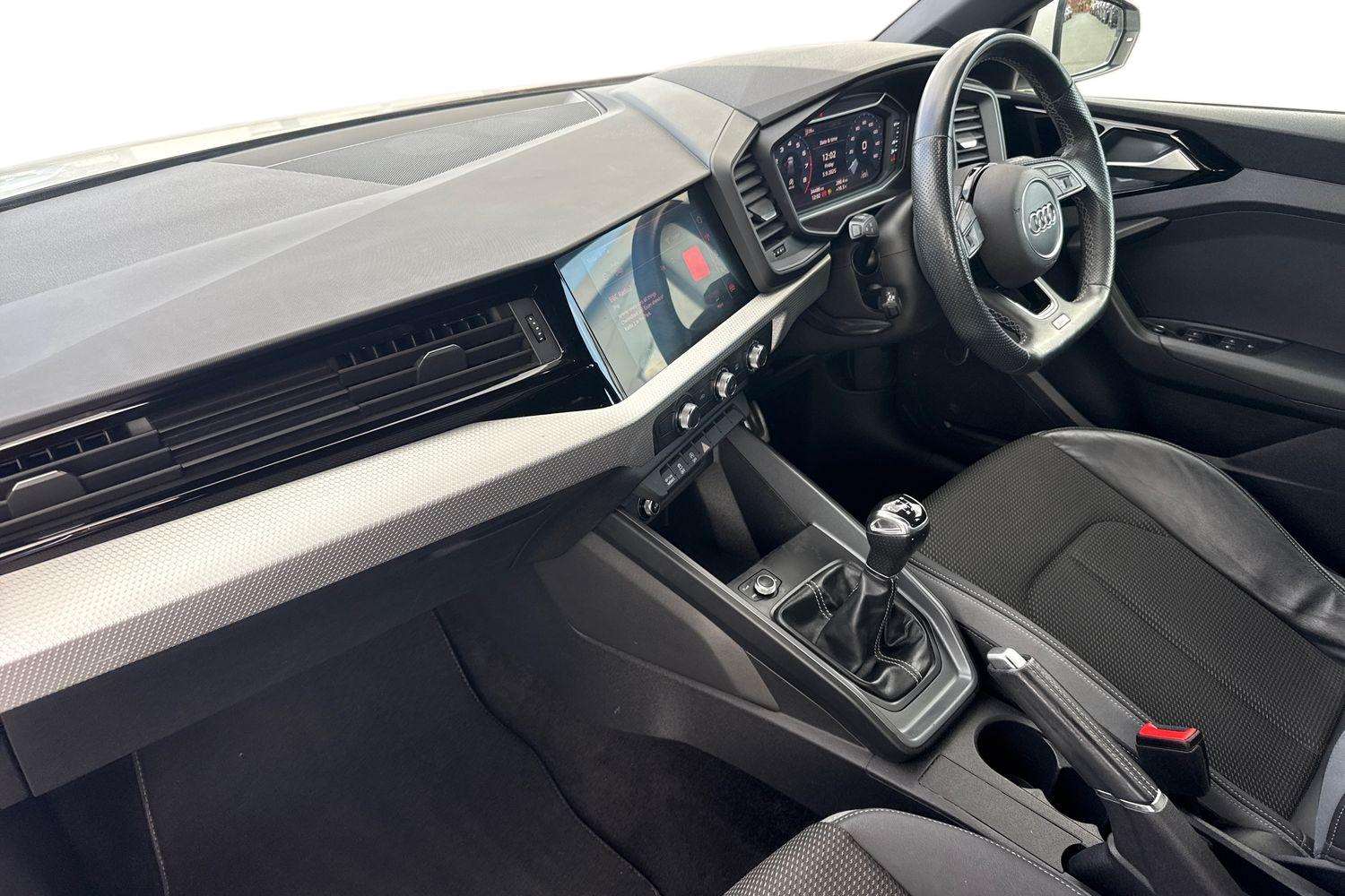 Used Audi A1 2020 for sale - 76298325: Photo 2
