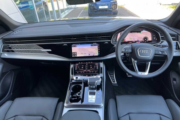 Used Audi Q8 2025 for sale - 75733276: Photo 12