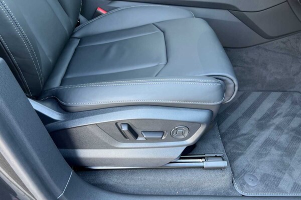 Used Audi Q8 2025 for sale - 75733276: Photo 22