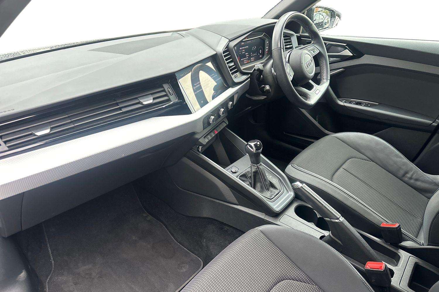 Used Audi A1 2023 for sale - 76564497: Photo 2