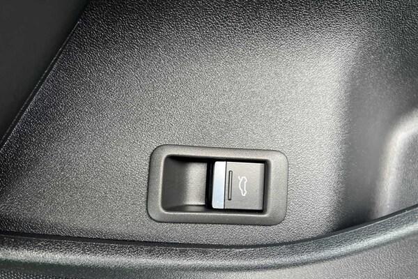 Used Audi Q4 e-tron 2023 for sale - 75063413: Photo 35