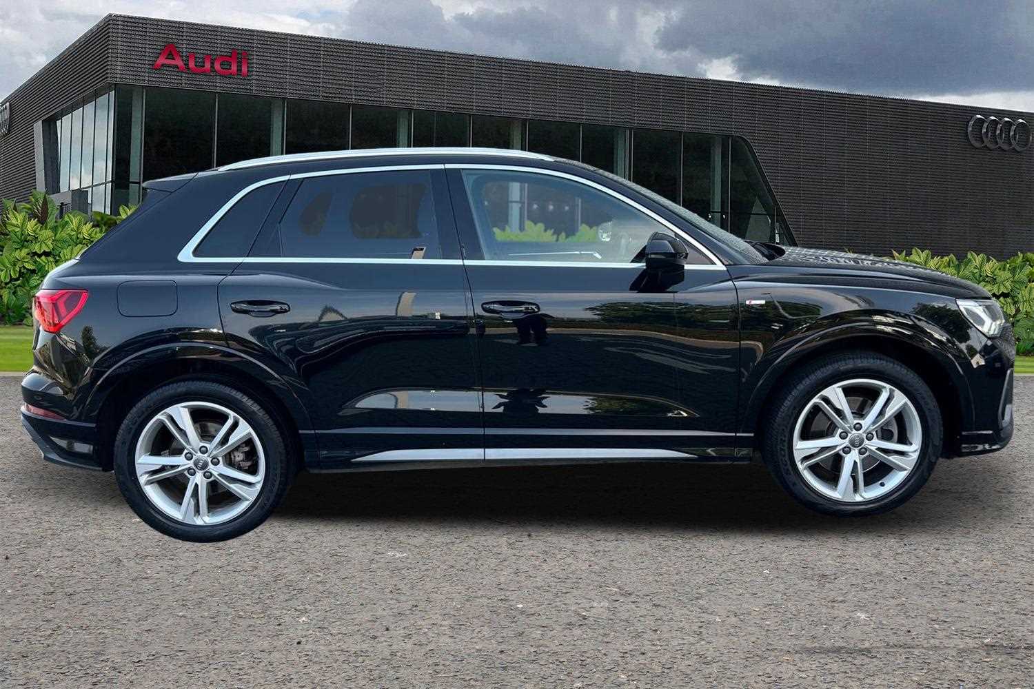 Used Audi Q3 2019 for sale - 76373683: Photo 4