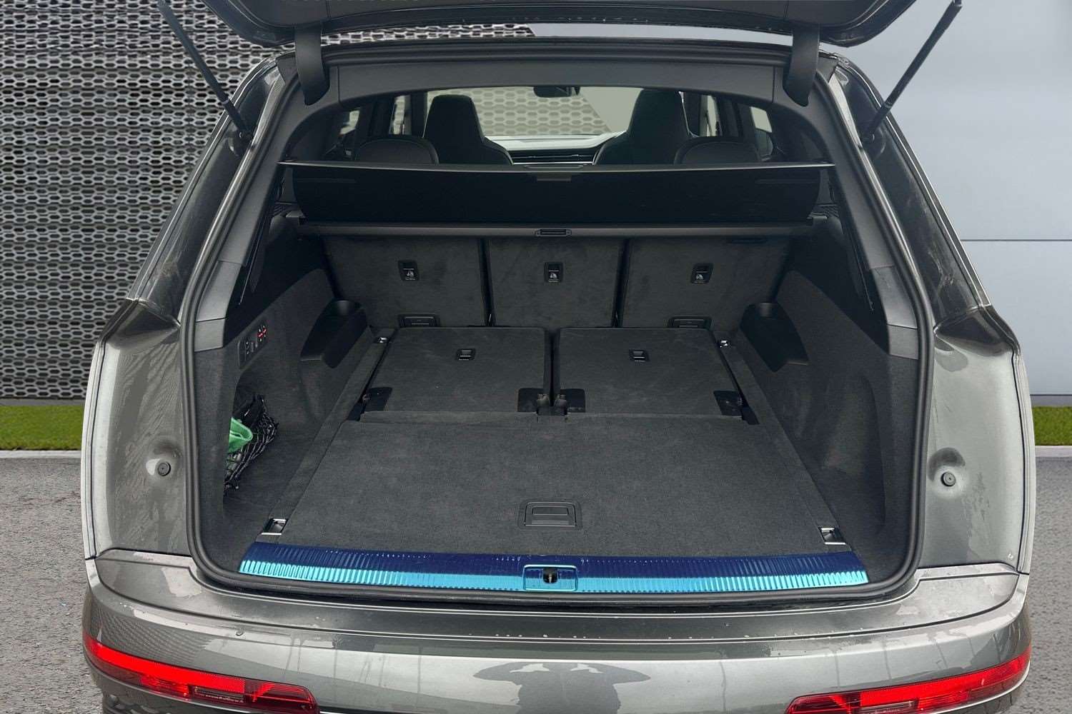 Used Audi Q7 2025 for sale - 77928610: Photo 13