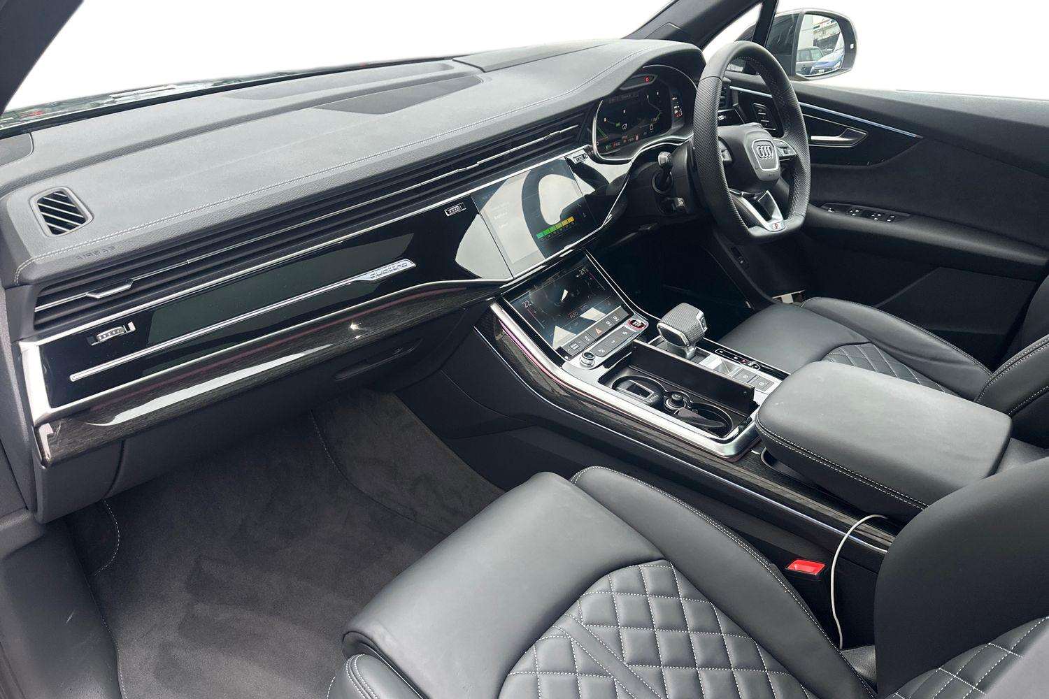 Used Audi Q7 2025 for sale - 77928610: Photo 2