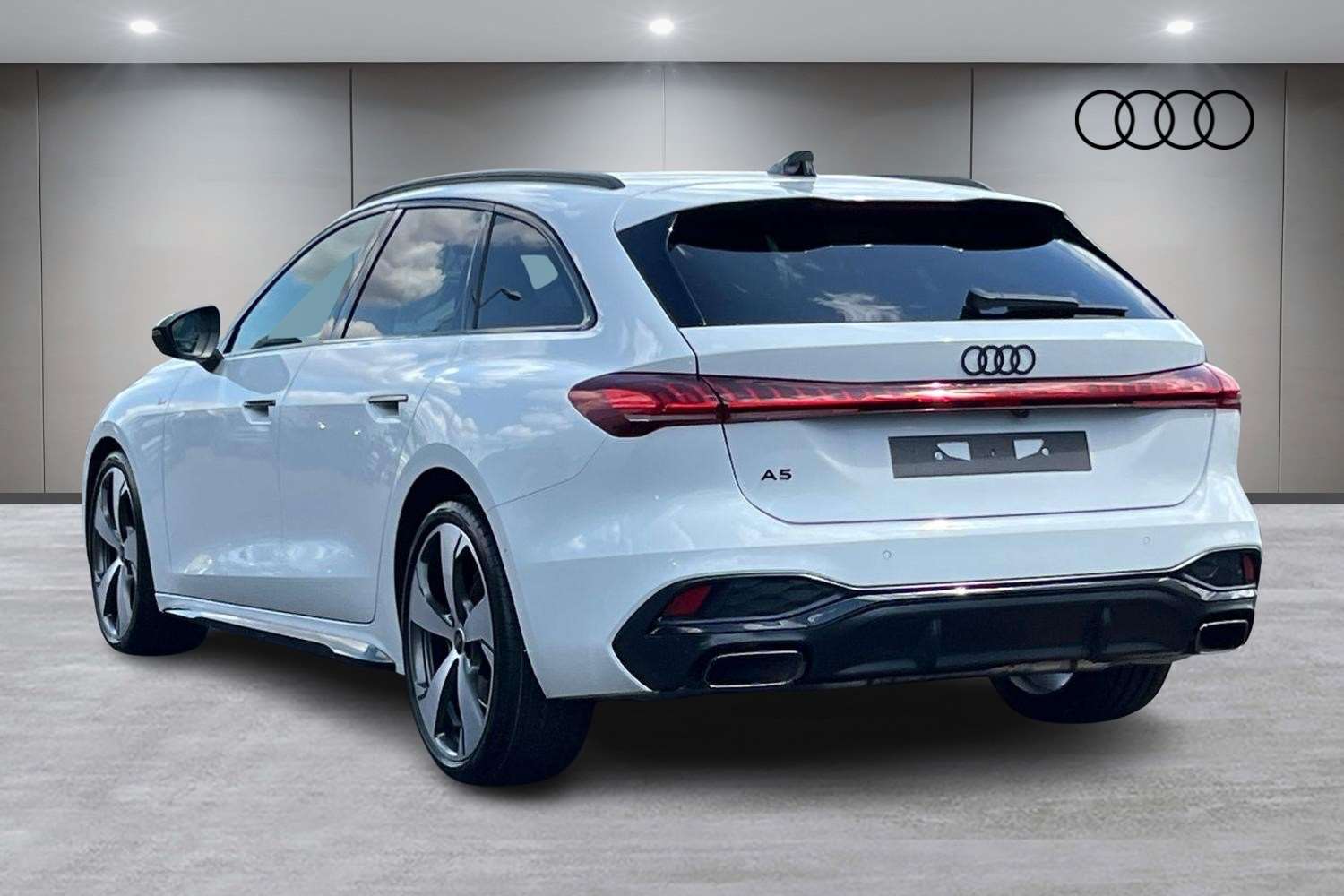 Used Audi A5 2025 for sale - 77443335: Photo 3