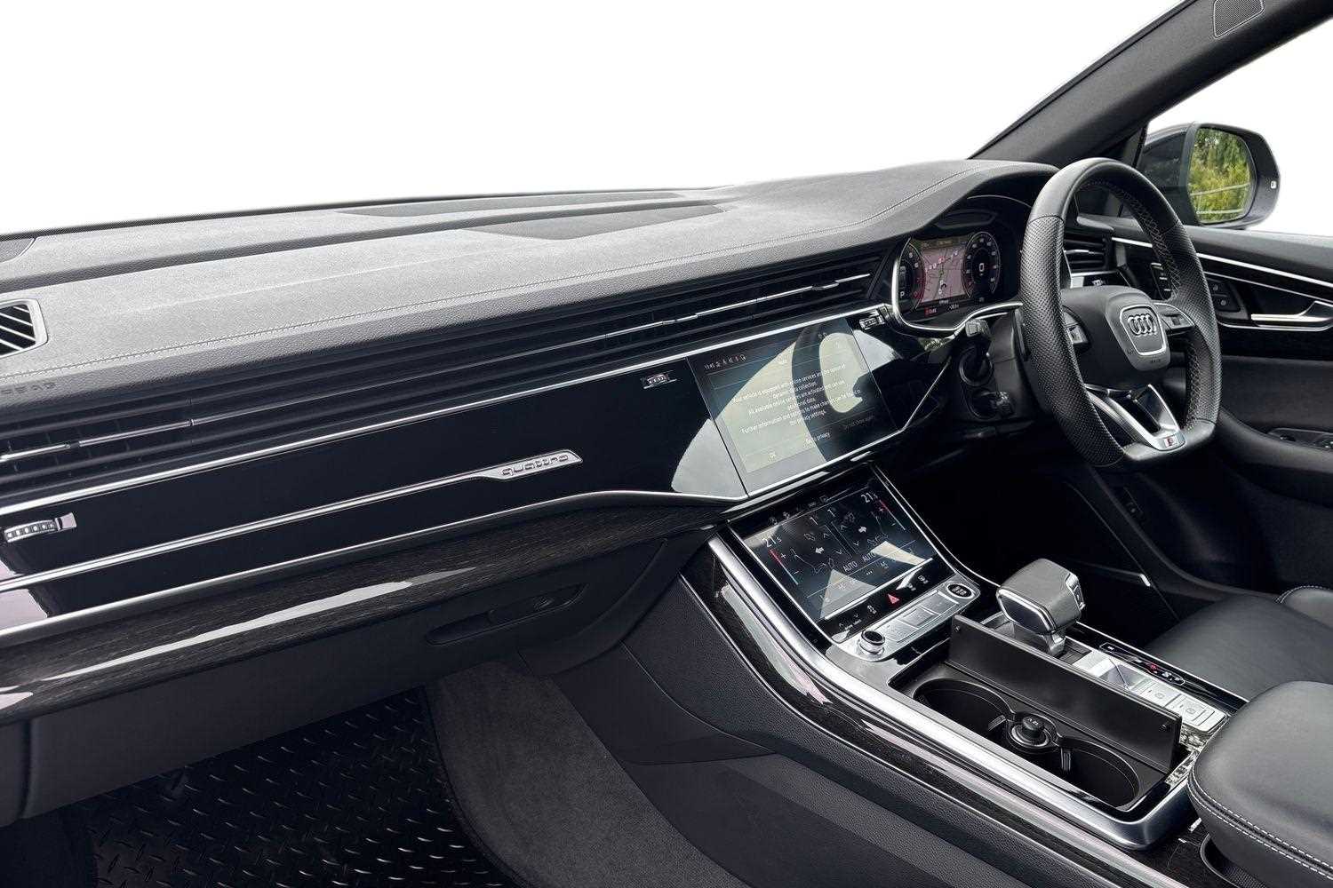 Used Audi Q8 2023 for sale - 77615379: Photo 2