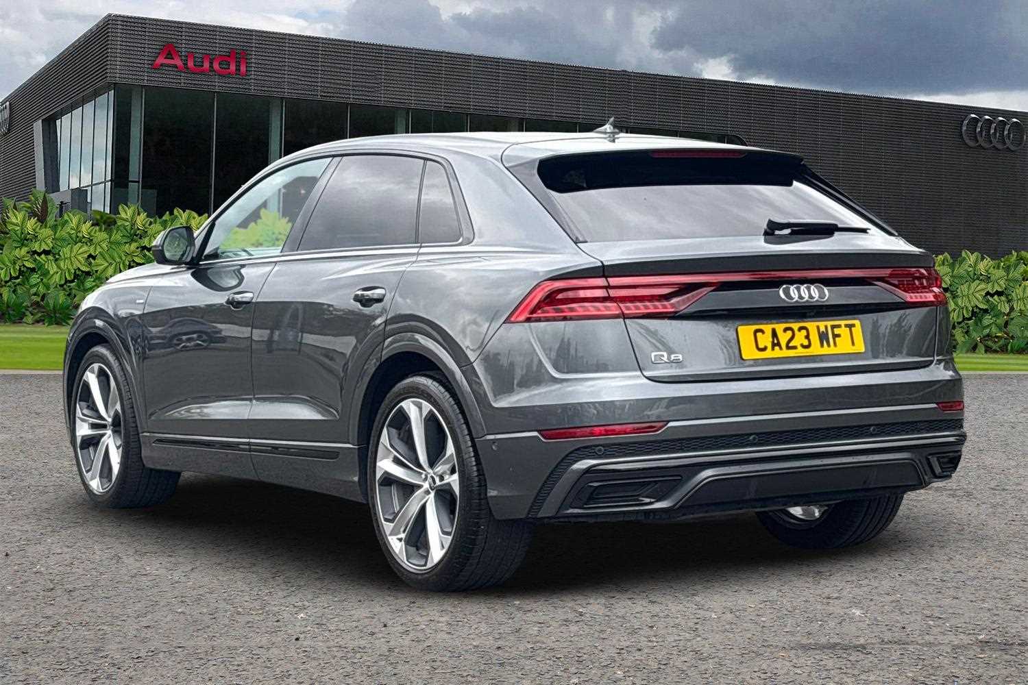 Used Audi Q8 2023 for sale - 77615379: Photo 3