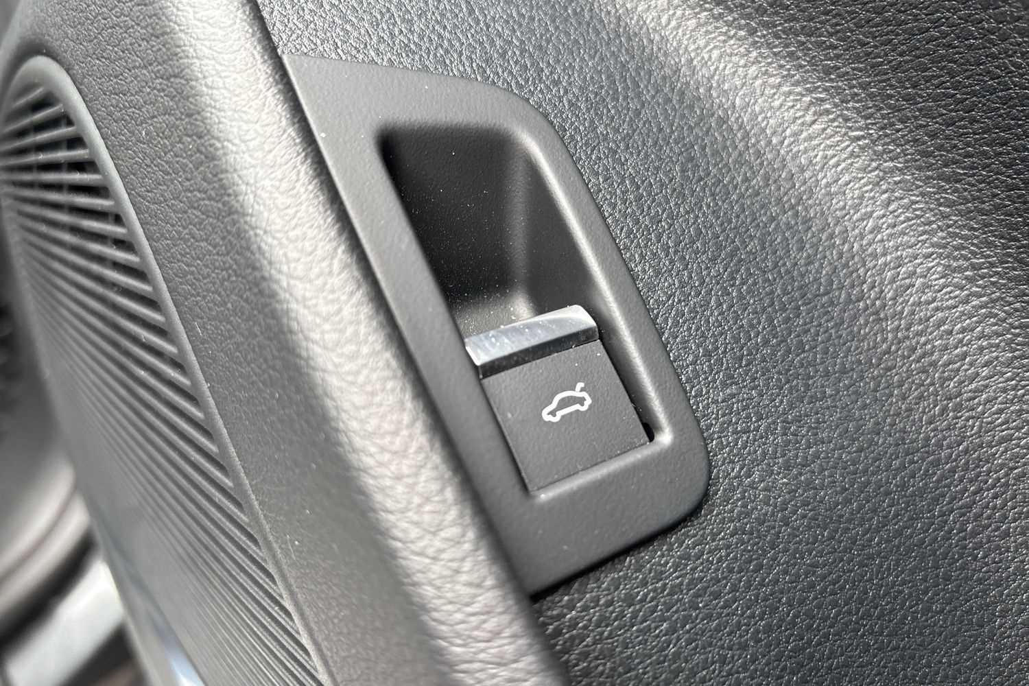 Used Audi Q8 2023 for sale - 77615379: Photo 32