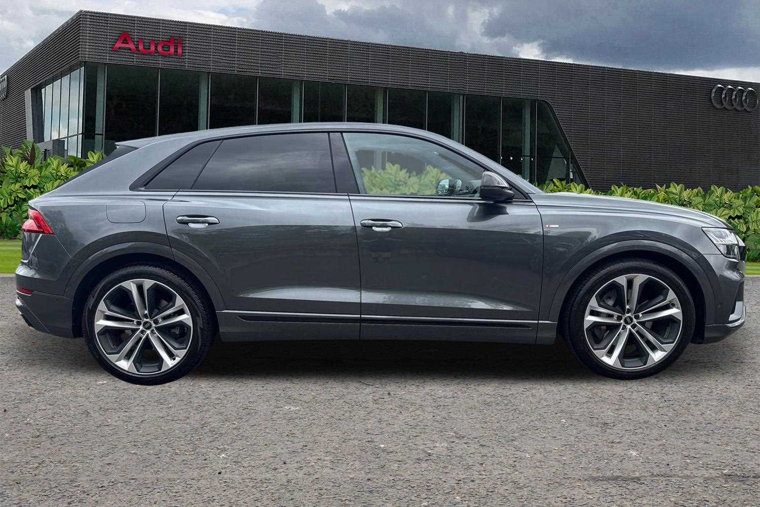 Used Audi Q8 2023 for sale - 77615379: Photo 4