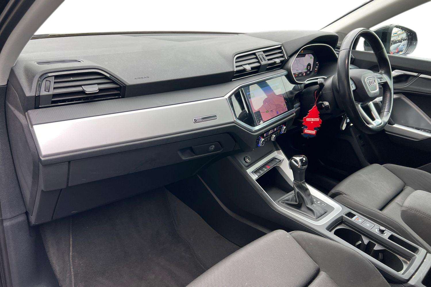 Used Audi Q3 2021 for sale - 76978694: Photo 2