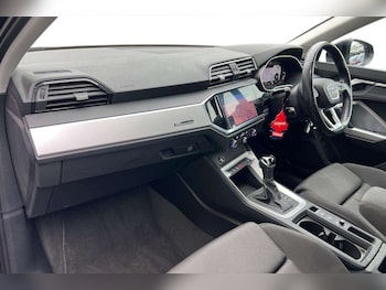 Used Audi Q3 2021 for sale - 76978694: Photo