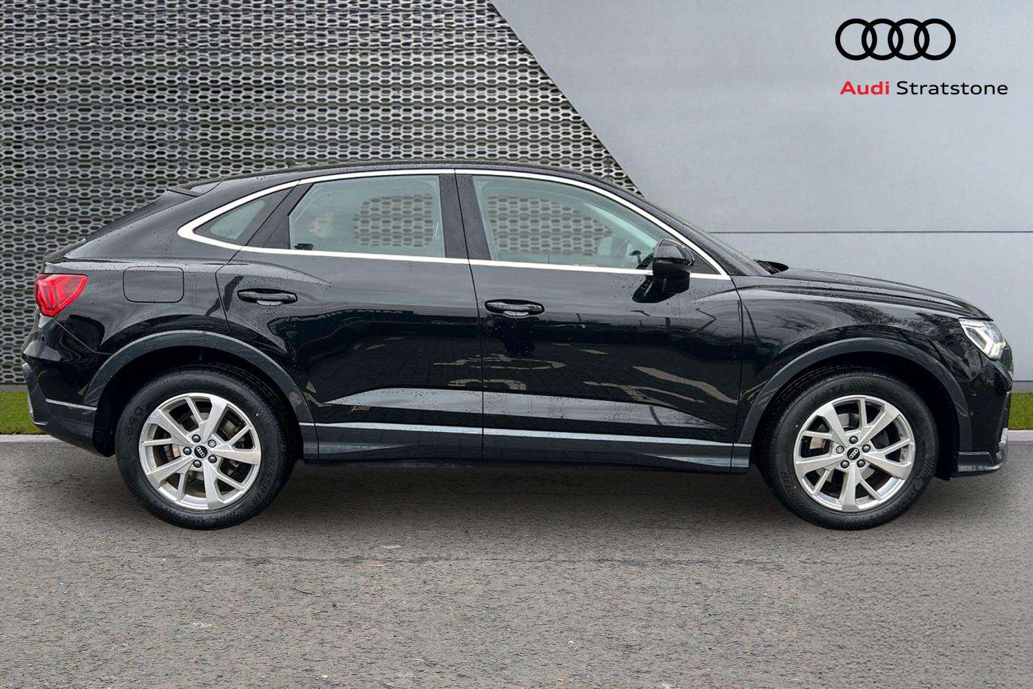 Used Audi Q3 2021 for sale - 76978694: Photo 4