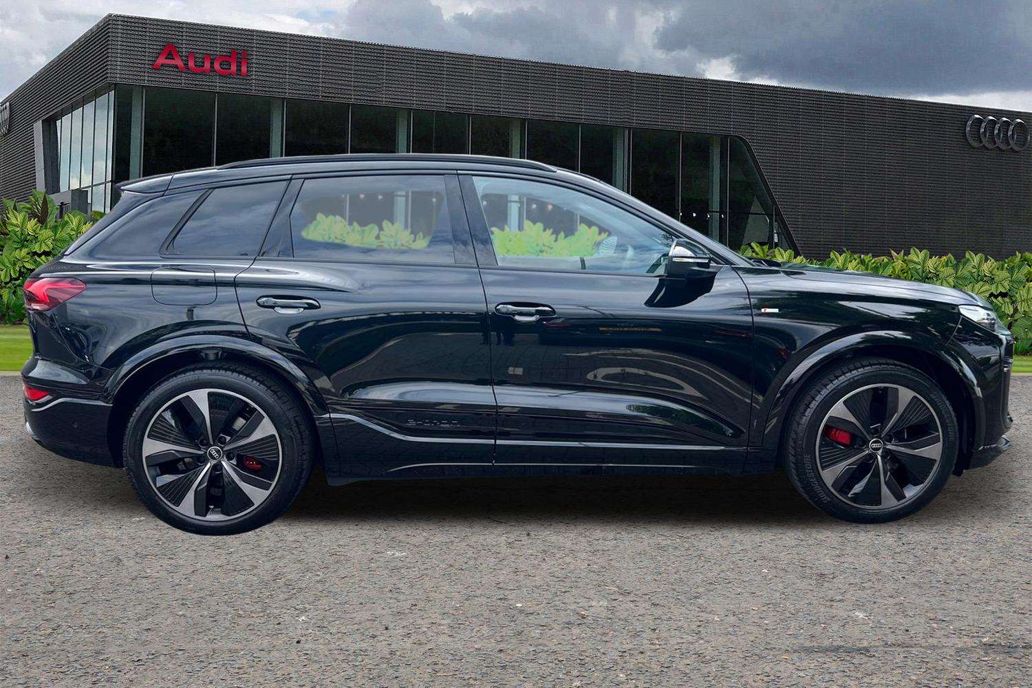 Used Audi Q6 e-tron 2025 for sale - 78024230: Photo 4