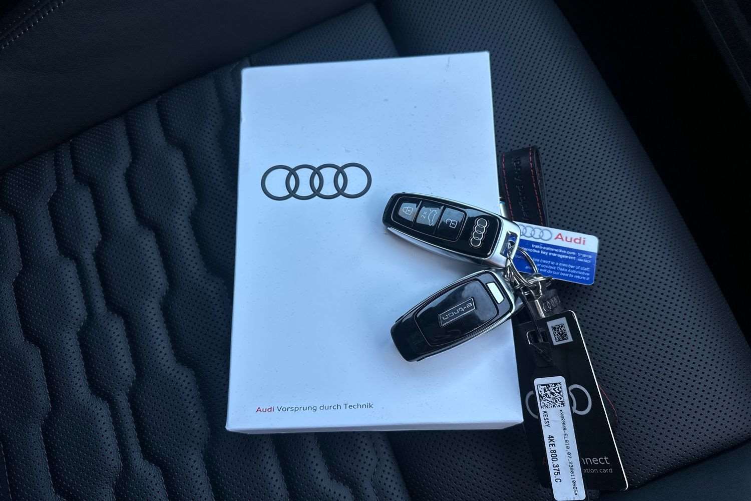 Used Audi e-tron GT 2023 for sale - 77206360: Photo 25