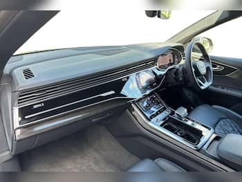 Used Audi Q8 2025 for sale - 79702981: Photo