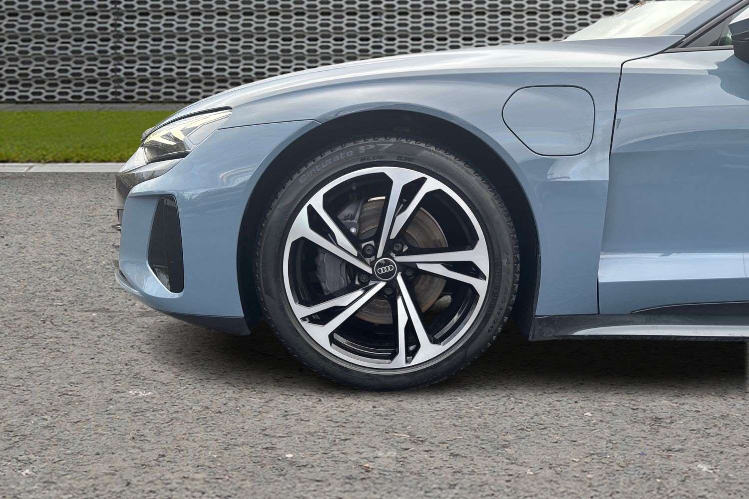 Used Audi e-tron GT 2024 for sale - 77894419: Photo 11