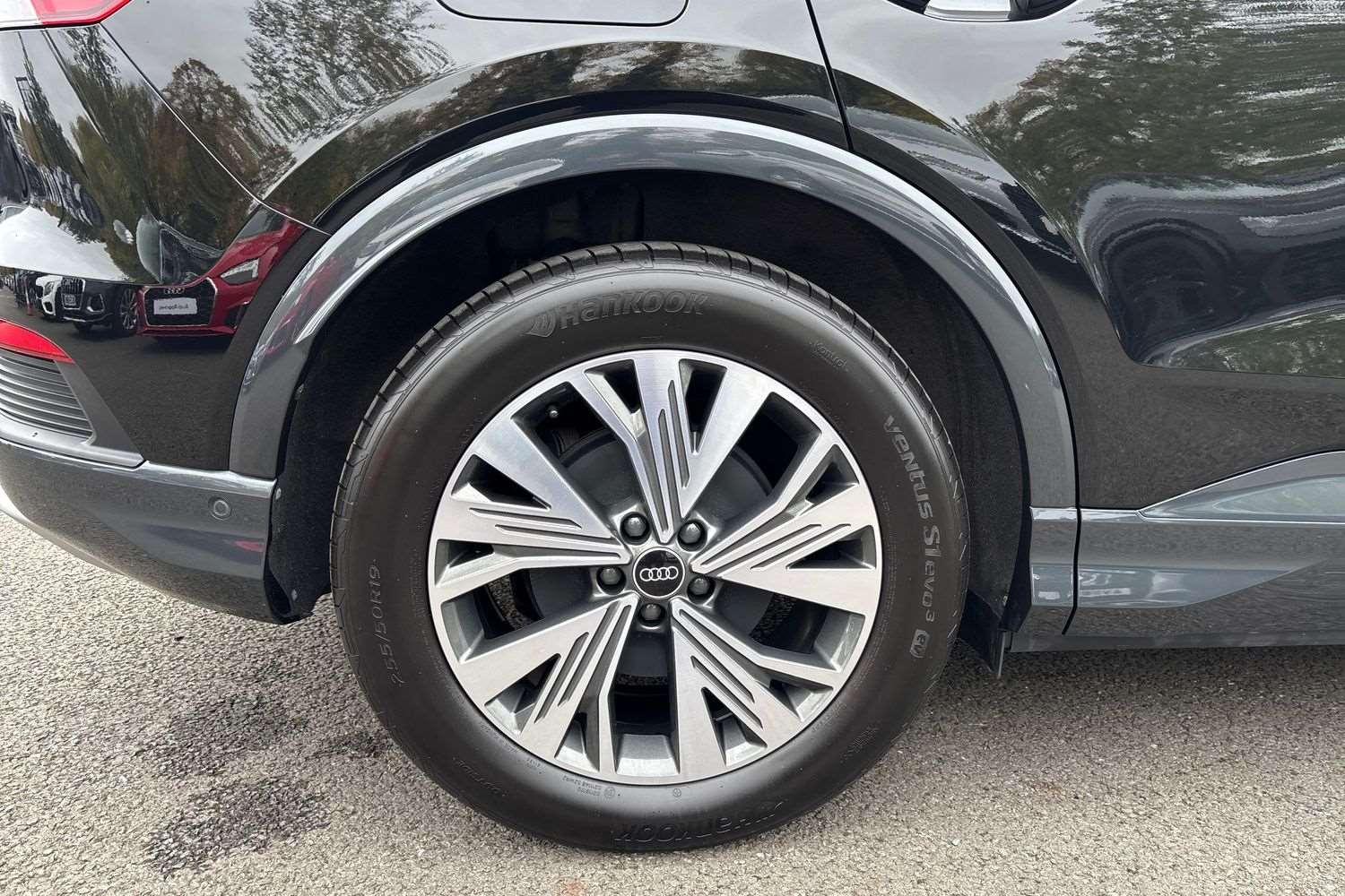 Used Audi Q4 e-tron 2023 for sale - 77239884: Photo 9