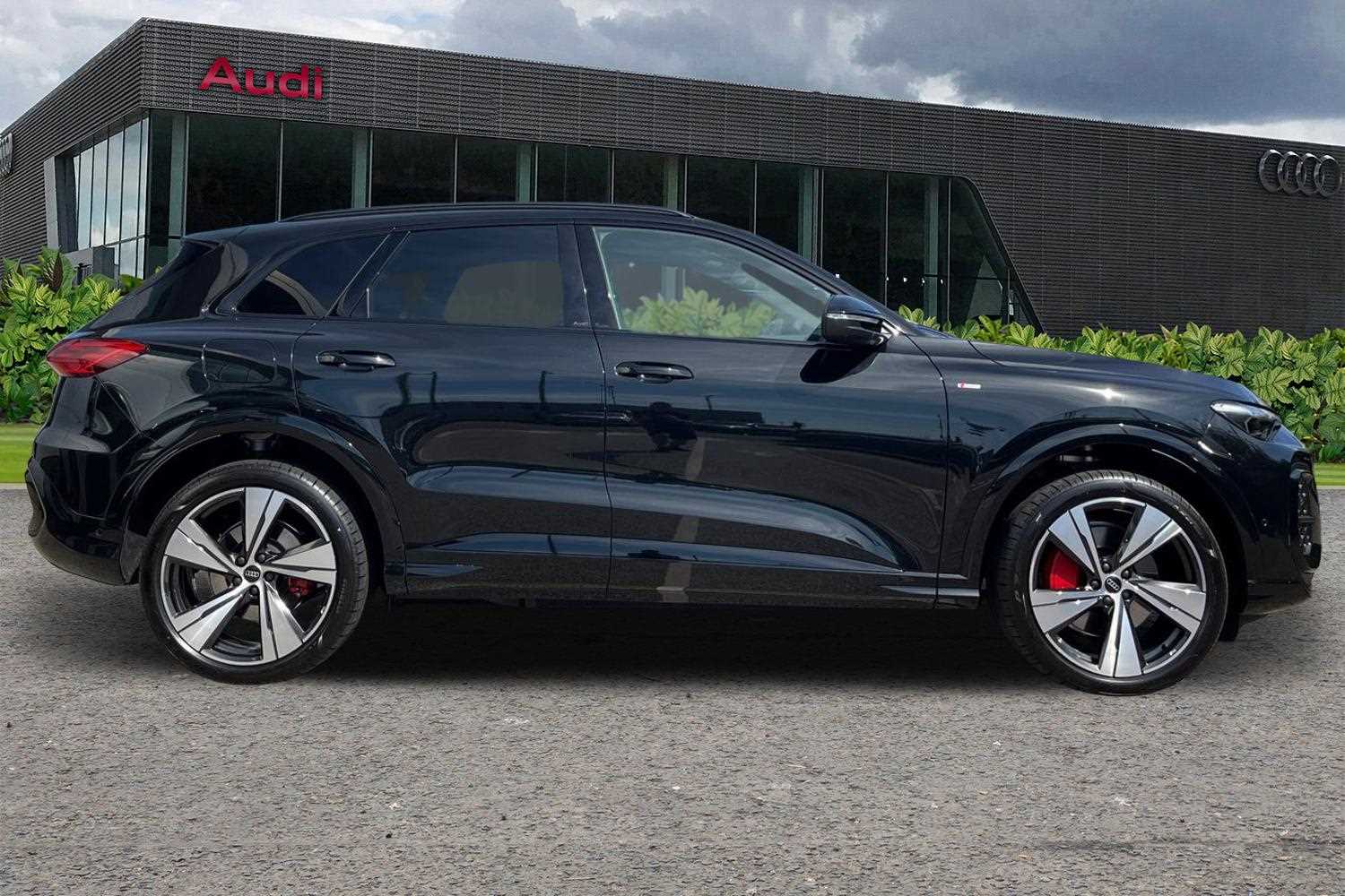 Used Audi Q5 2025 for sale - 76955144: Photo 4