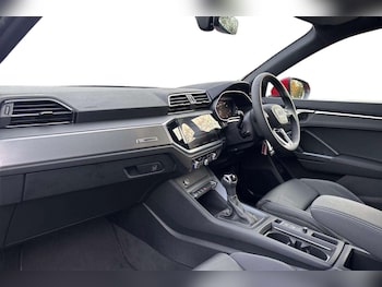 Used Audi Q3 2025 for sale - 77178777: Photo