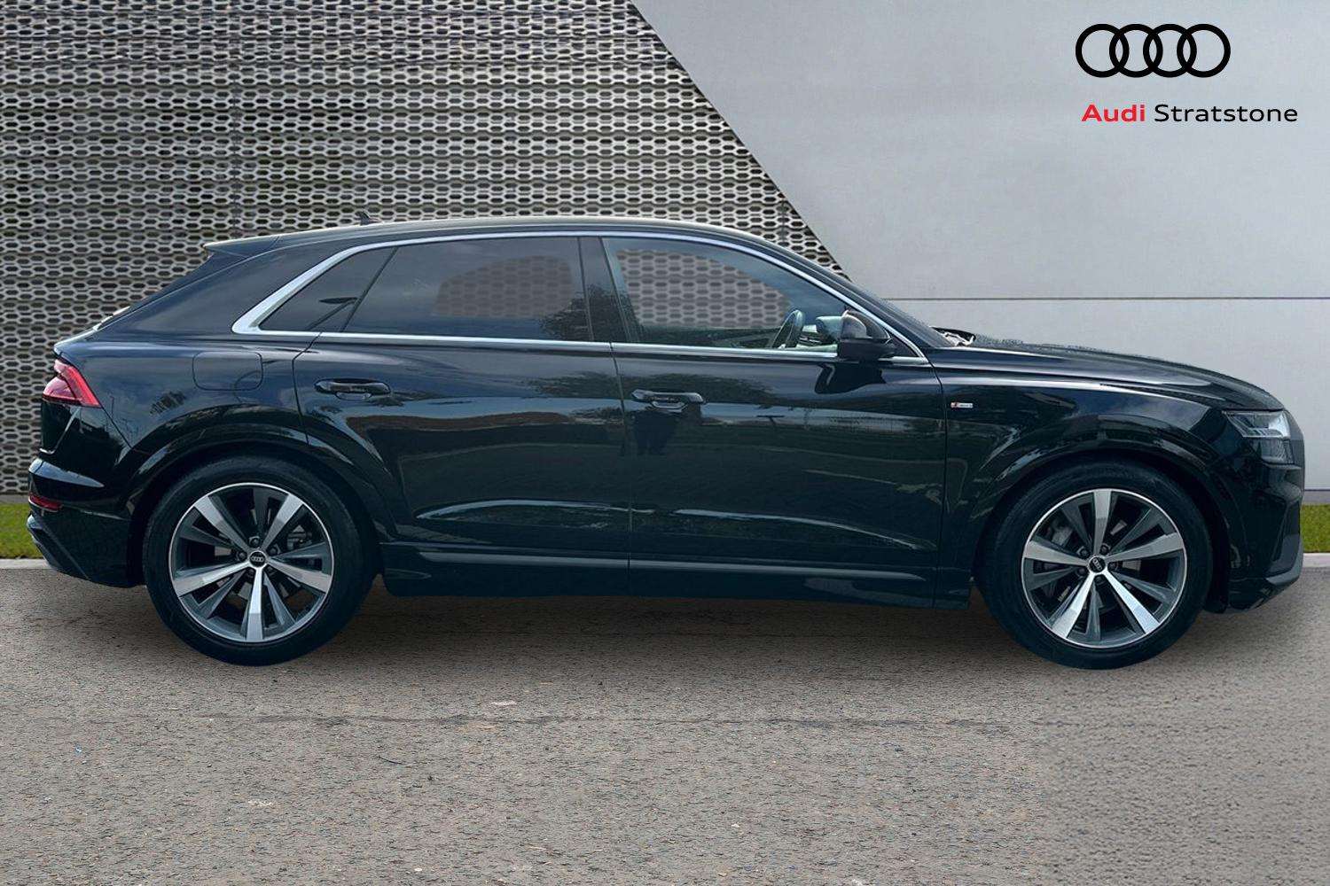Used Audi Q8 2021 for sale - 76564402: Photo 4