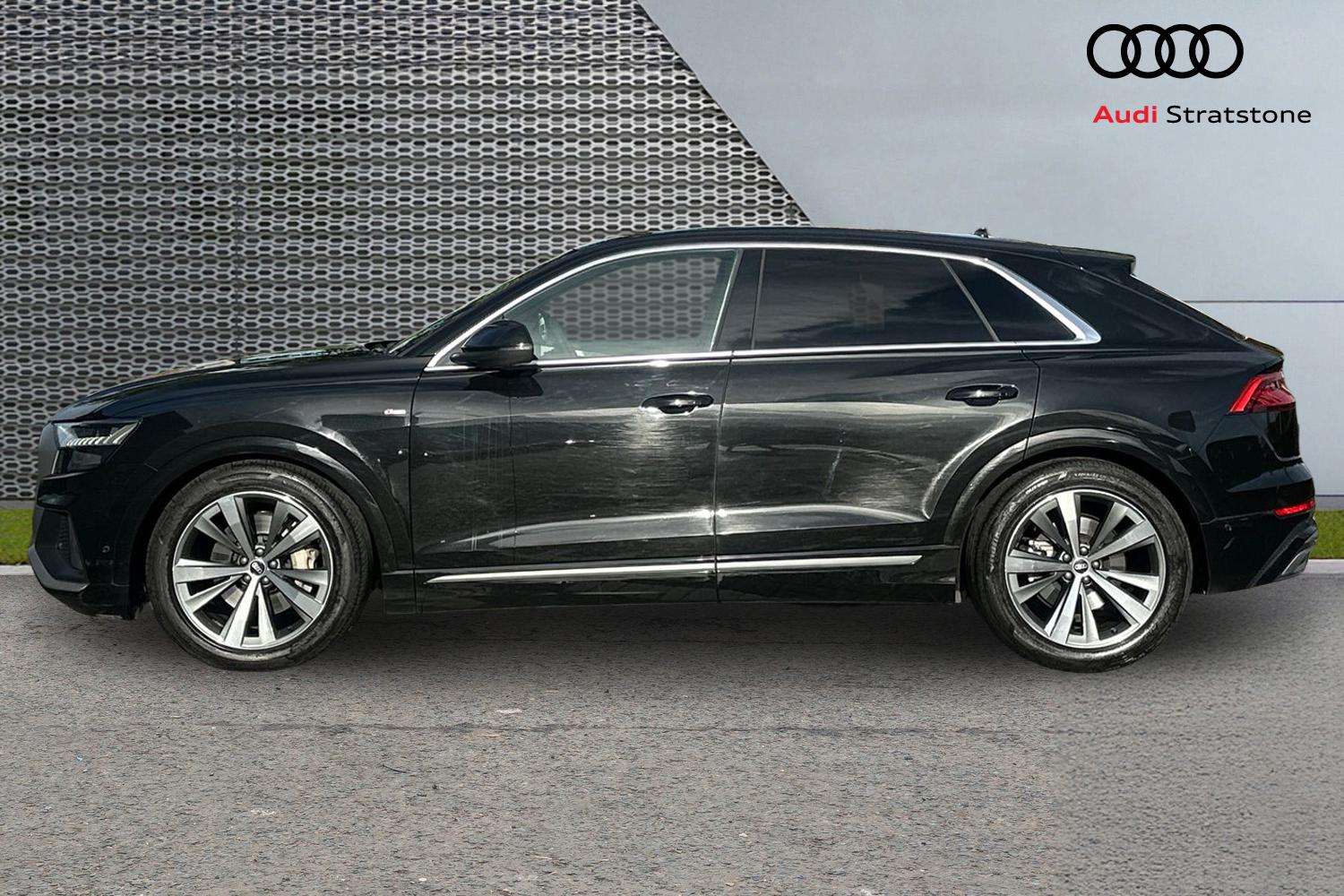 Used Audi Q8 2021 for sale - 76564402: Photo 8