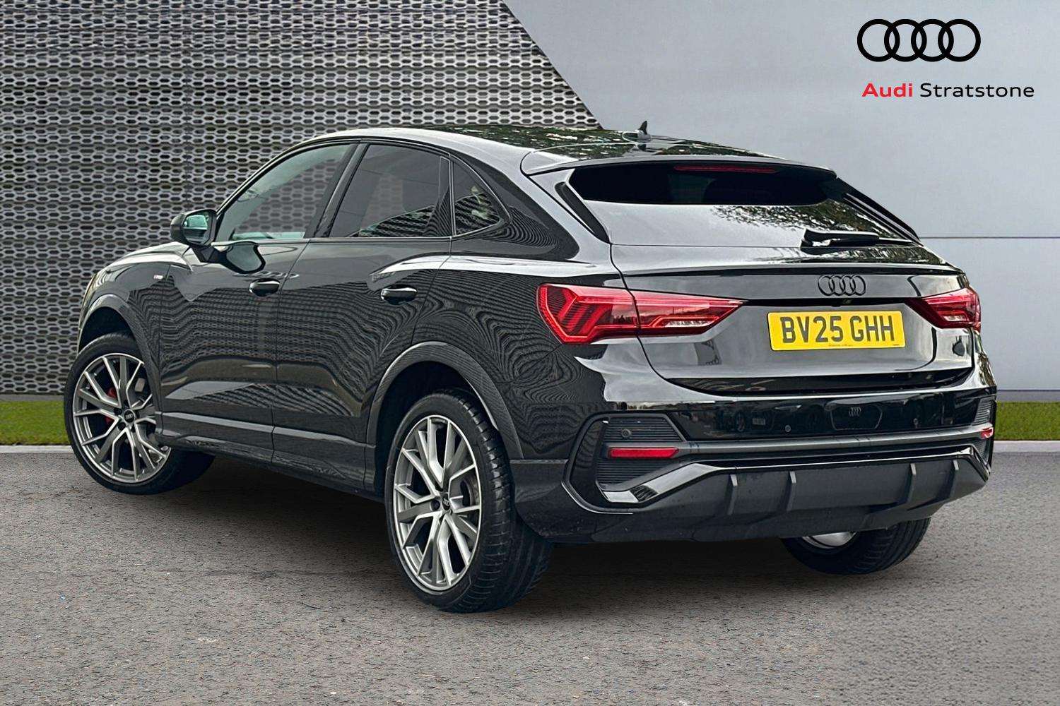 Used Audi Q3 2025 for sale - 76564430: Photo 3