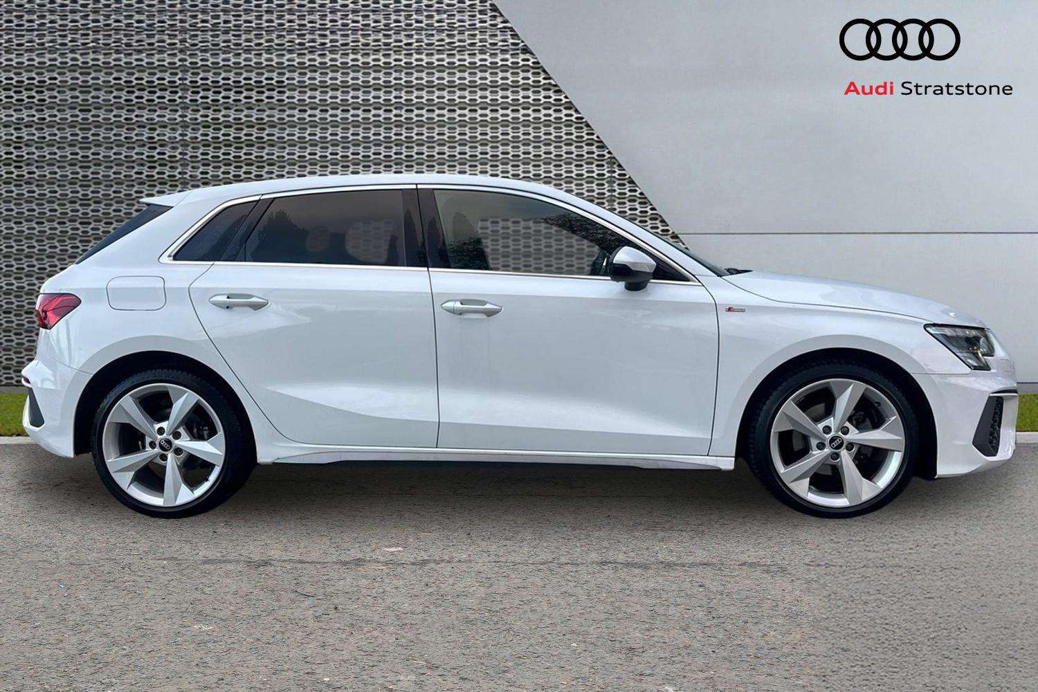 Used Audi A3 2021 for sale - 76916227: Photo 4