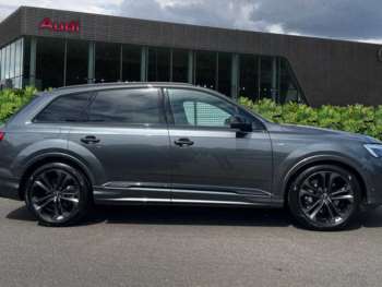 Used Audi Q7 2025 for sale - 74760074: Photo