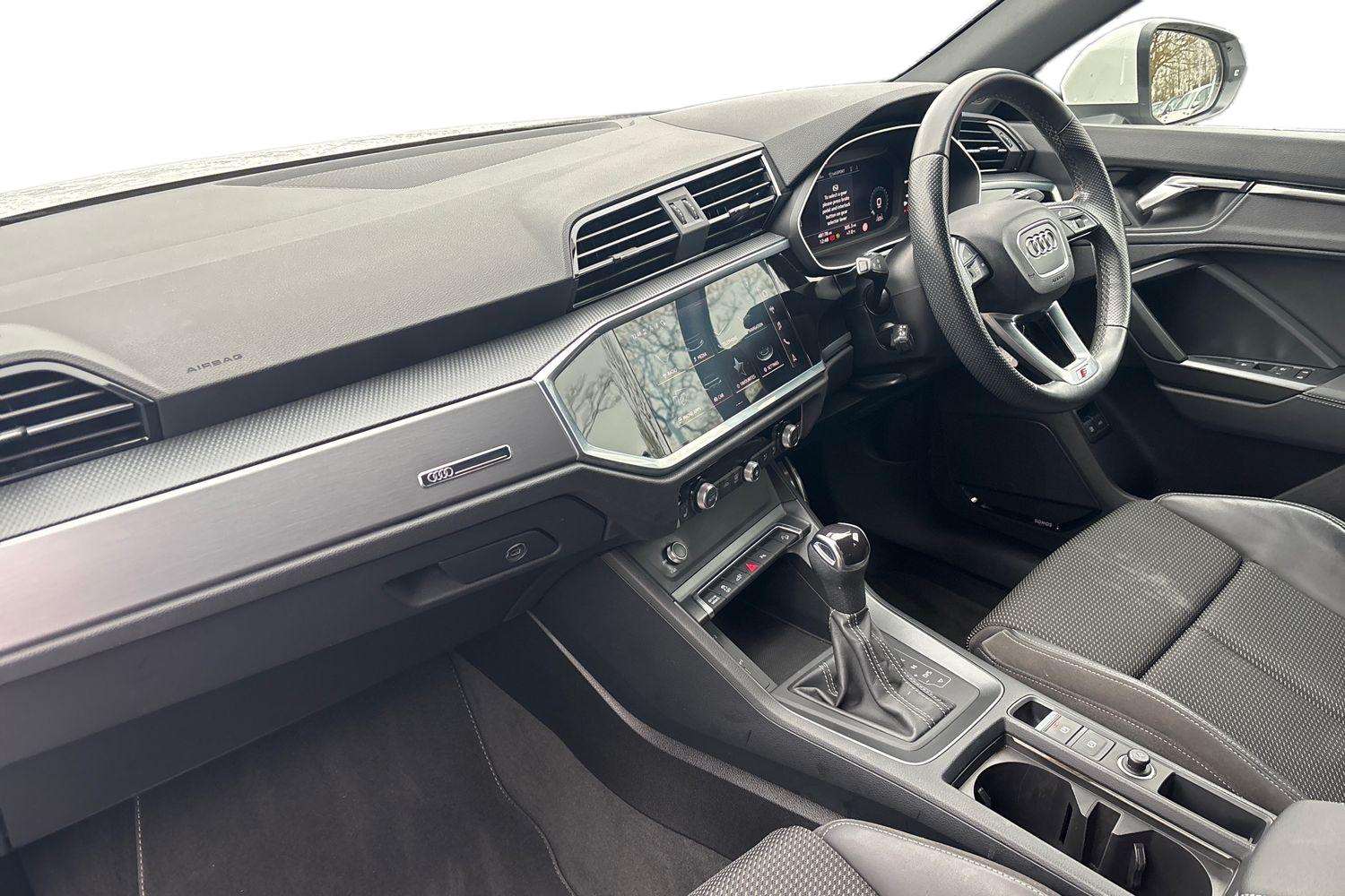 Used Audi Q3 2021 for sale - 77995954: Photo 2