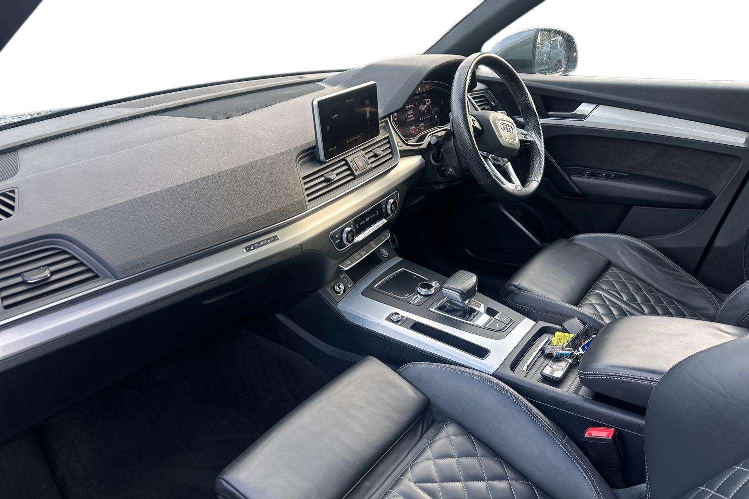 Used Audi Q5 2018 for sale - 76916147: Photo 2