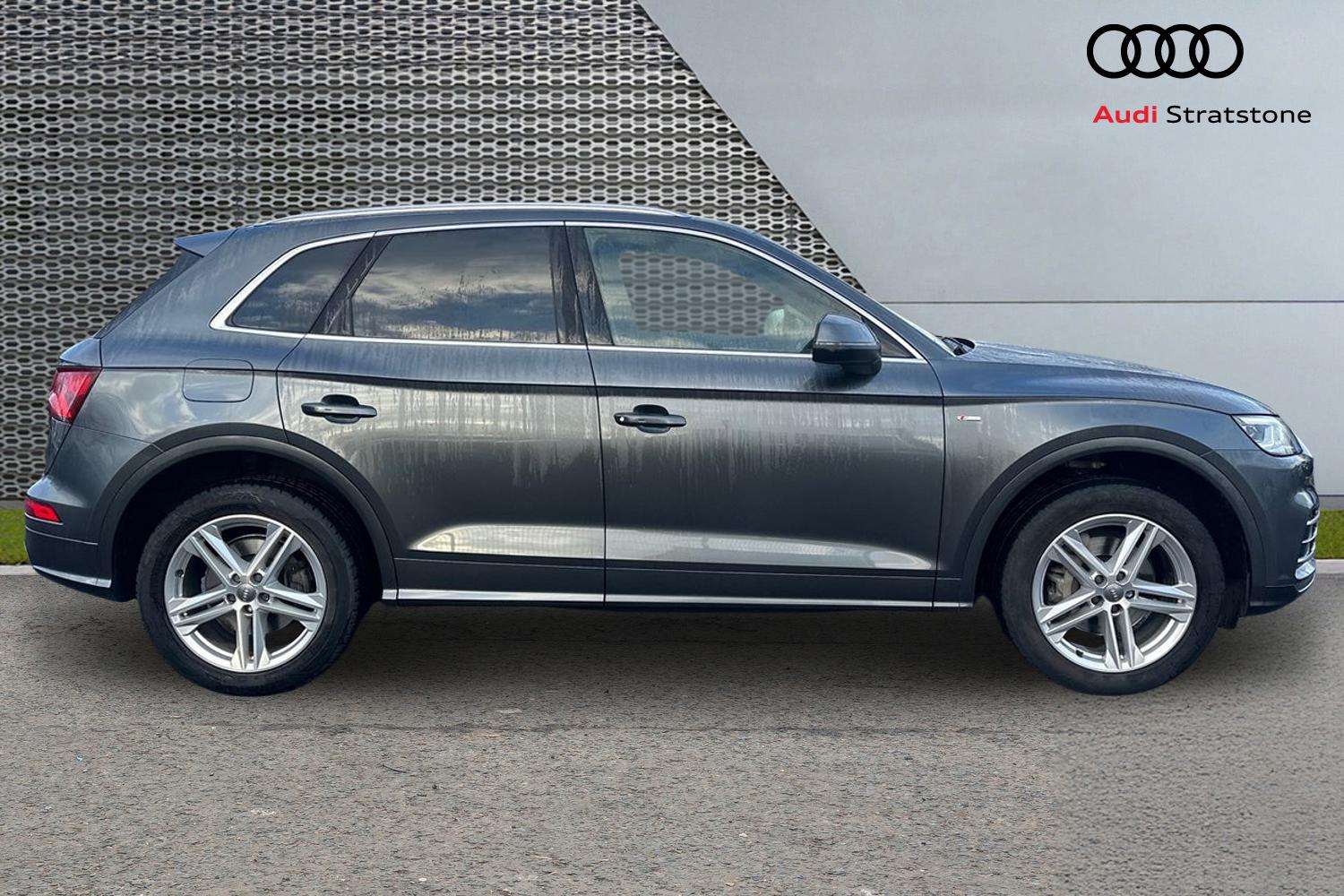 Used Audi Q5 2018 for sale - 76916147: Photo 4