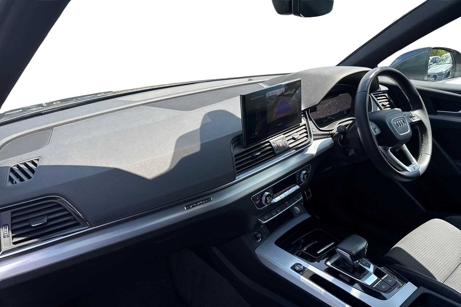 Used Audi Q5 2023 for sale - 77178767: Photo 2