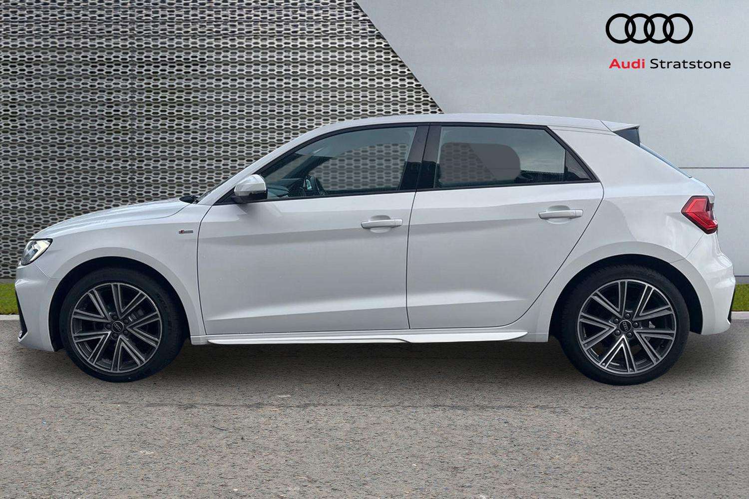 Used Audi A1 2023 for sale - 76842854: Photo 8