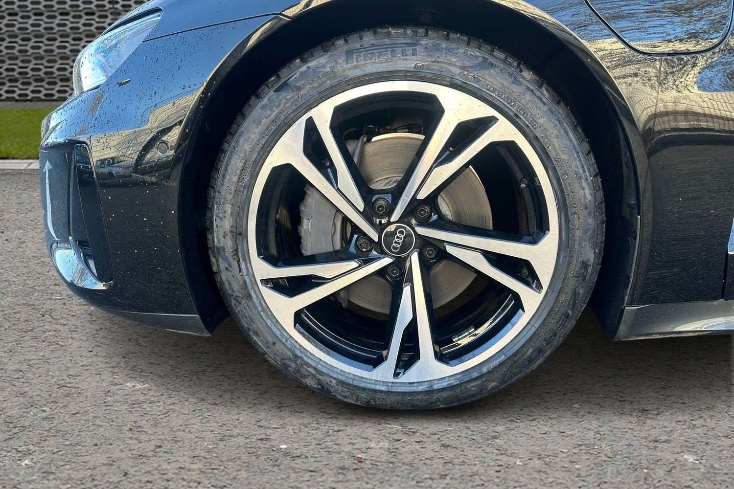 Used Audi e-tron GT 2023 for sale - 76902301: Photo 11